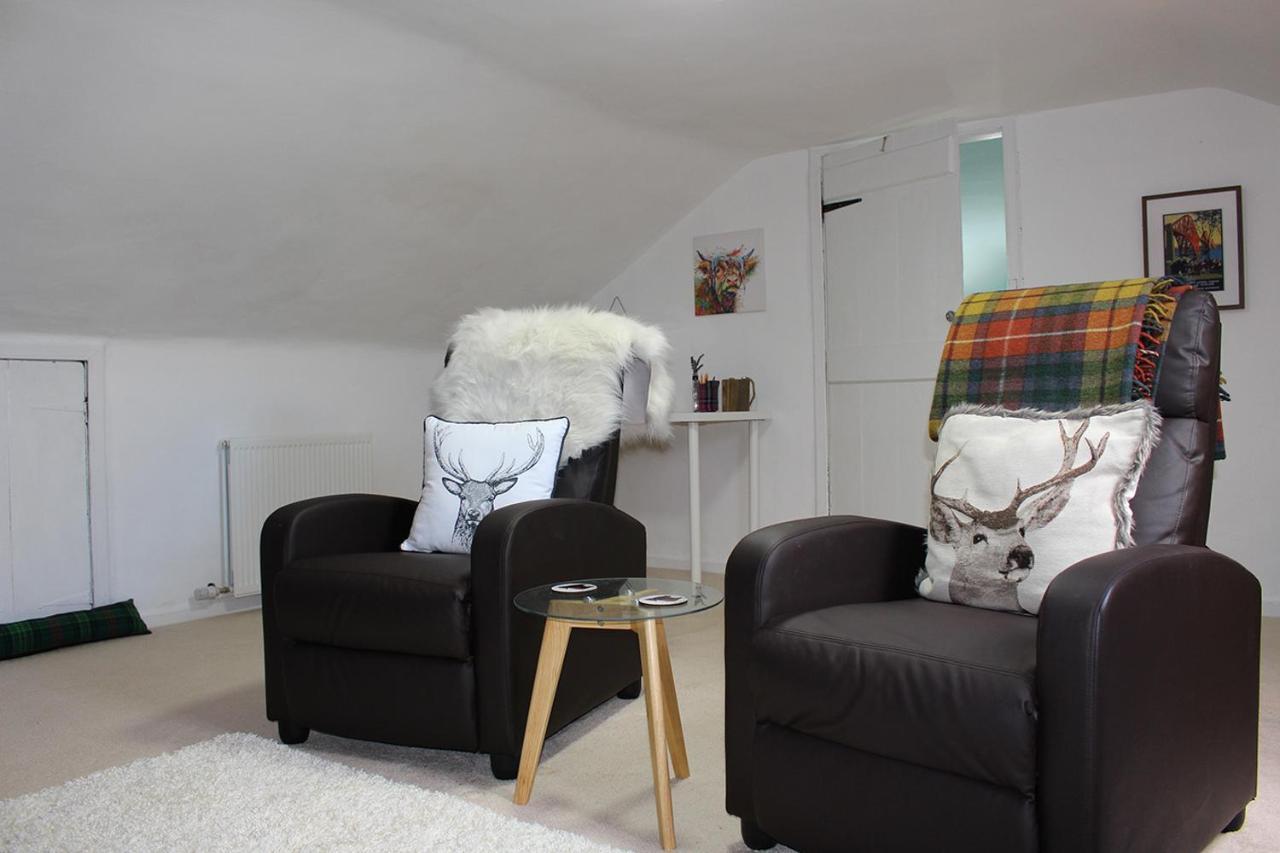 Clan Ross - 3 Bed, Spacious Georgian Home สเตอร์ลิง ภายนอก รูปภาพ