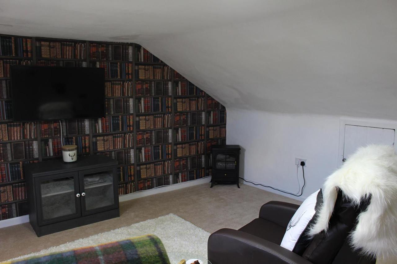 Clan Ross - 3 Bed, Spacious Georgian Home สเตอร์ลิง ภายนอก รูปภาพ