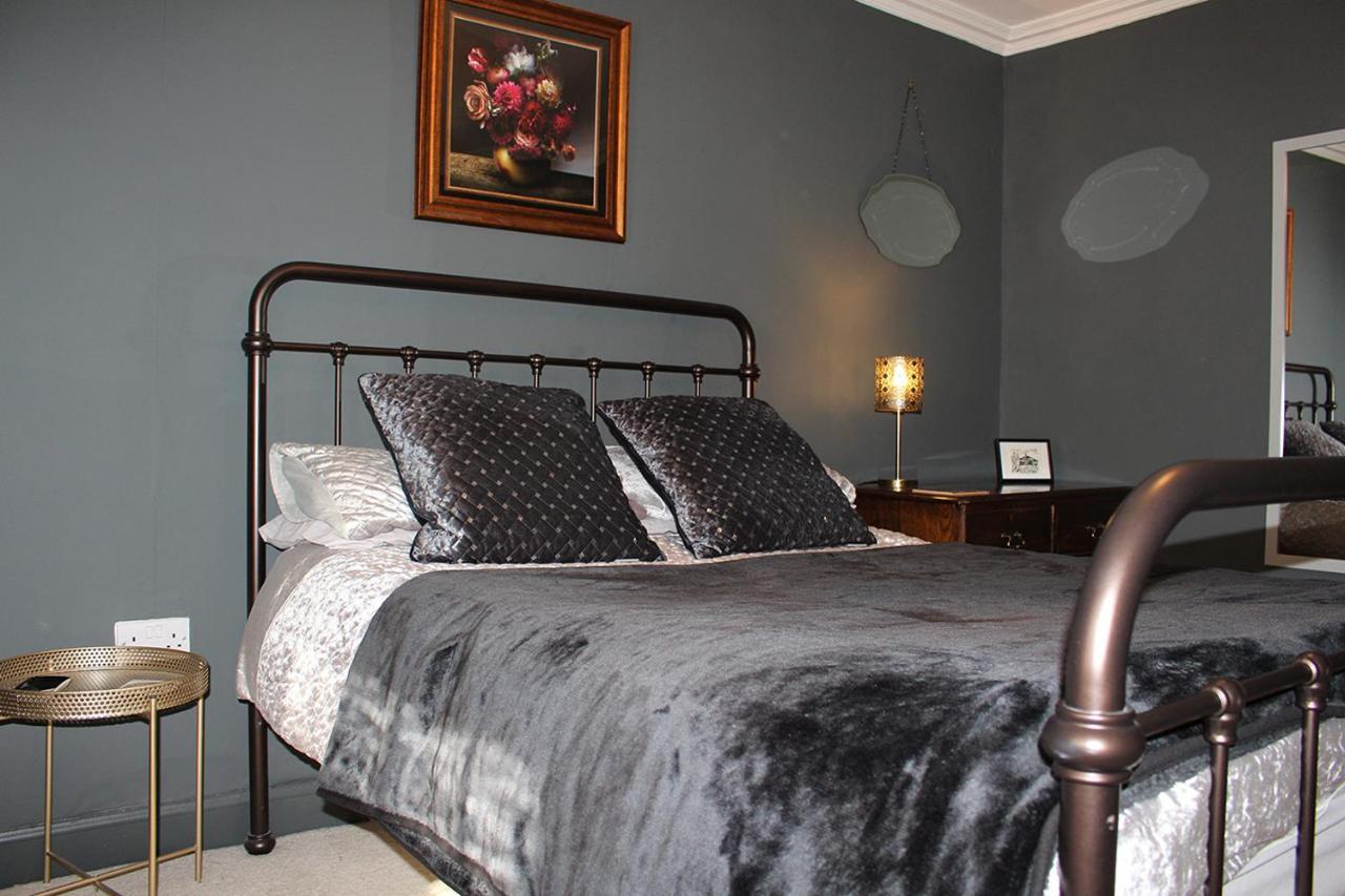 Clan Ross - 3 Bed, Spacious Georgian Home สเตอร์ลิง ภายนอก รูปภาพ